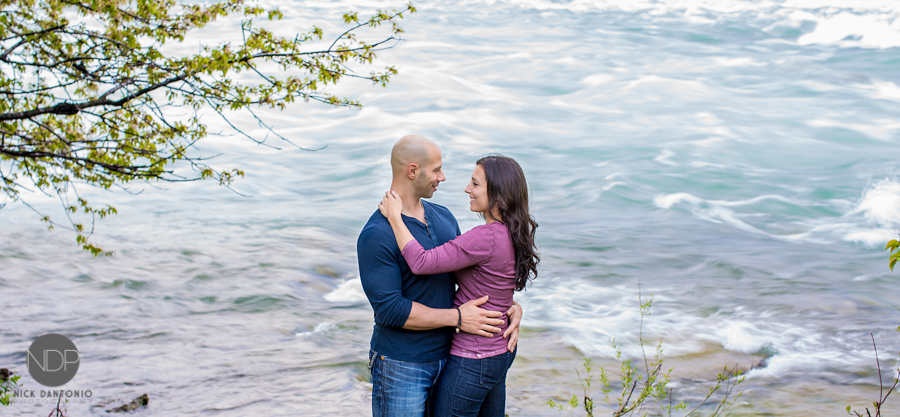 Niagara Falls Engagement Photos_Blog-11