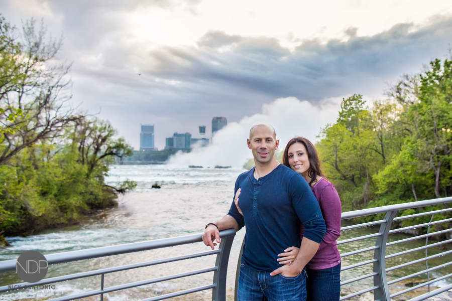 Niagara Falls Engagement Photos_Blog-14