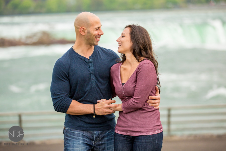 Niagara Falls Engagement Photos_Blog-6