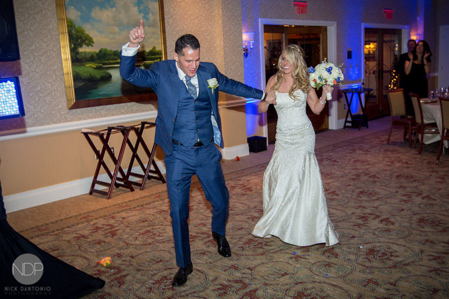 61-Lake of Isles Wedding Photos-Blog_© NDP 2014