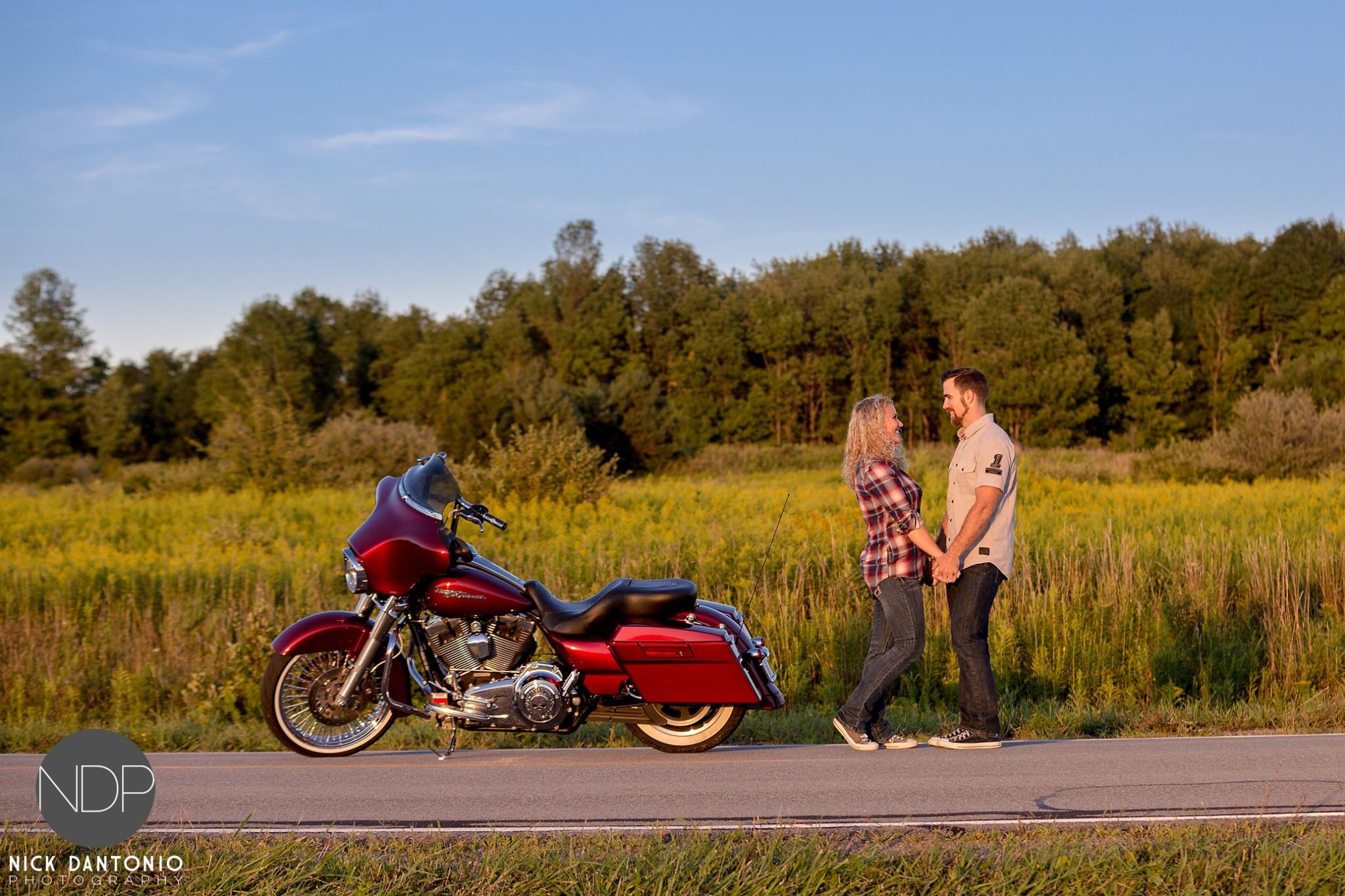 09-motorcyle-sunset-engagement-photos