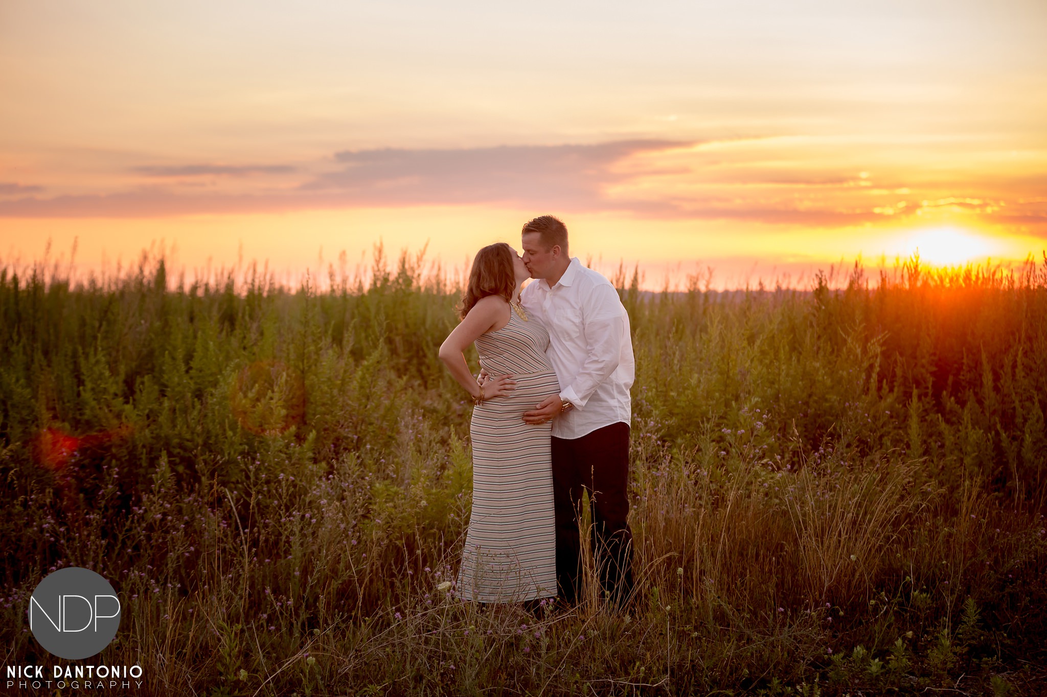 11-Buffalo Waterfront Sunset Maternity Photos_FB