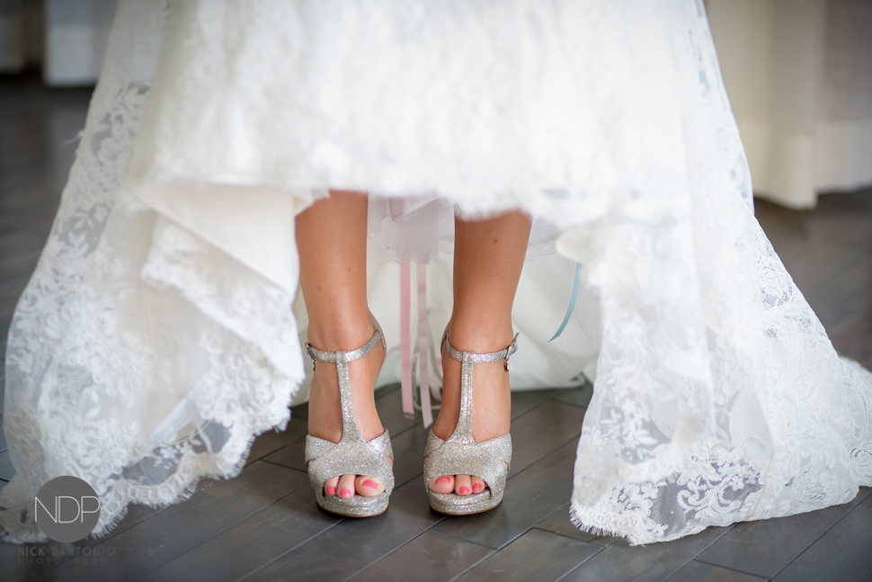 14-Foundry Suites Buffalo Wedding Photos-Blog_© NDP 2015