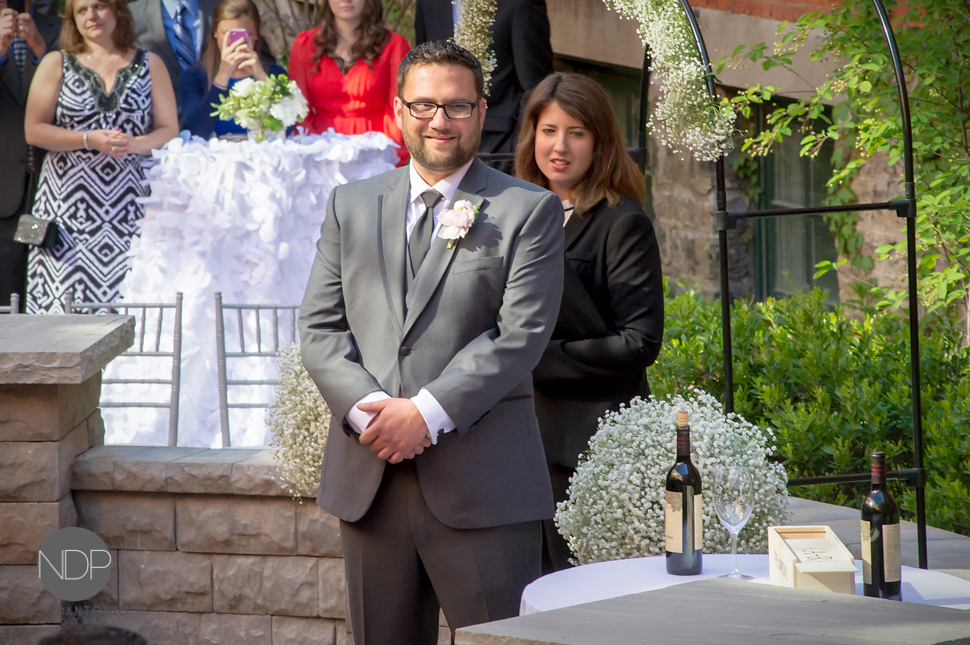 27-Foundry Suites Buffalo Wedding Photos-Blog_© NDP 2015