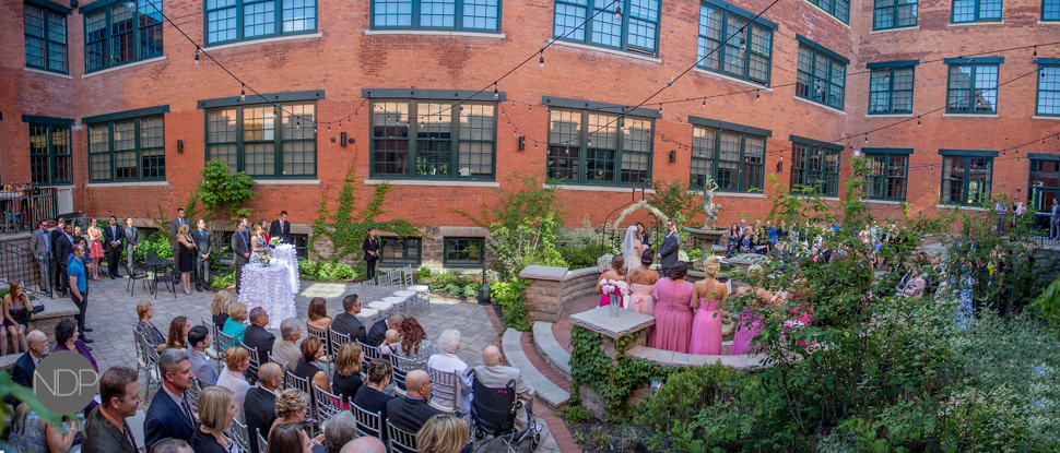 31-Foundry Suites Buffalo Wedding Photos-Blog_© NDP 2015