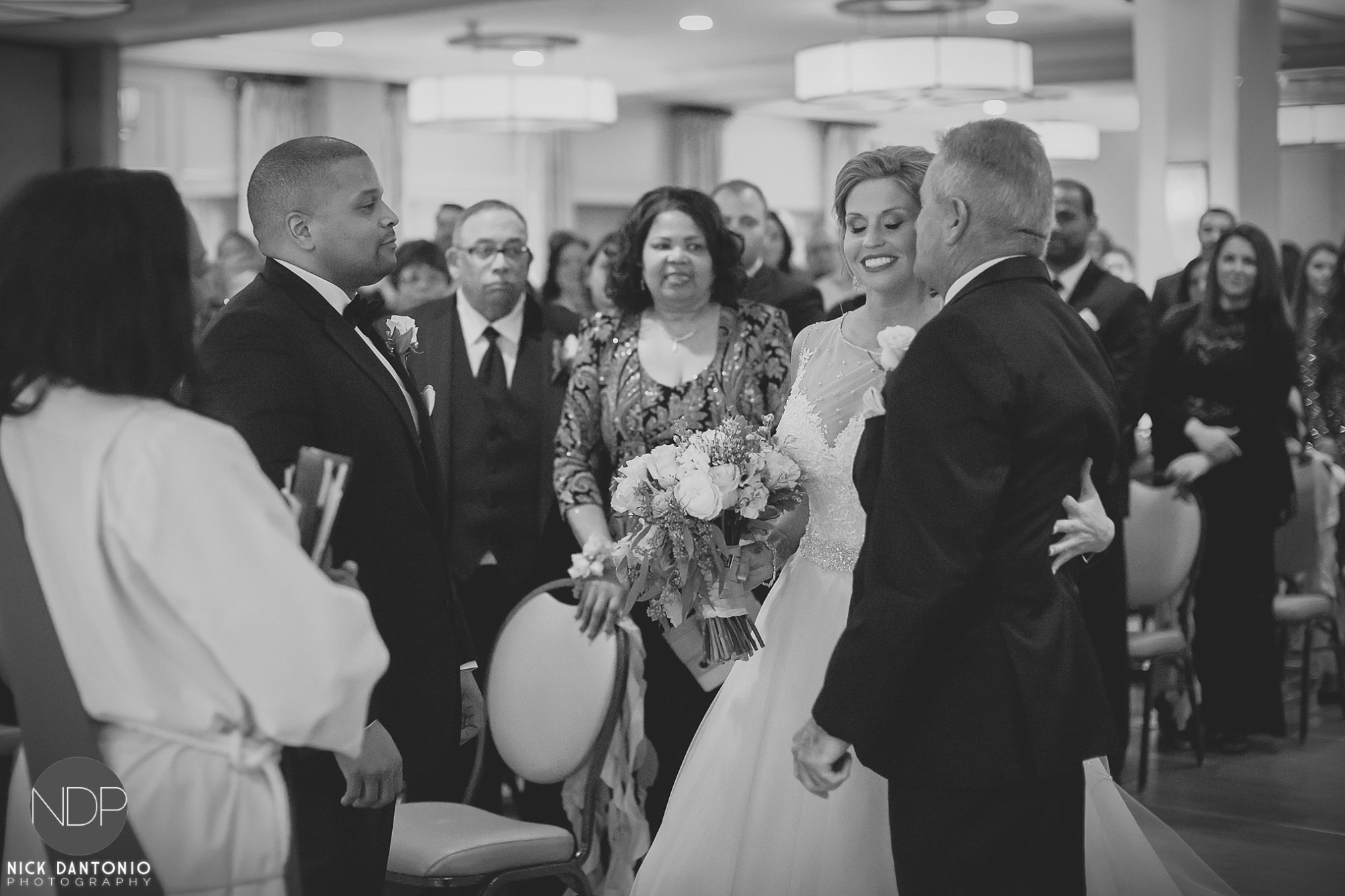 32-woodcliff-hotel-and-spa-wedding-ceremony