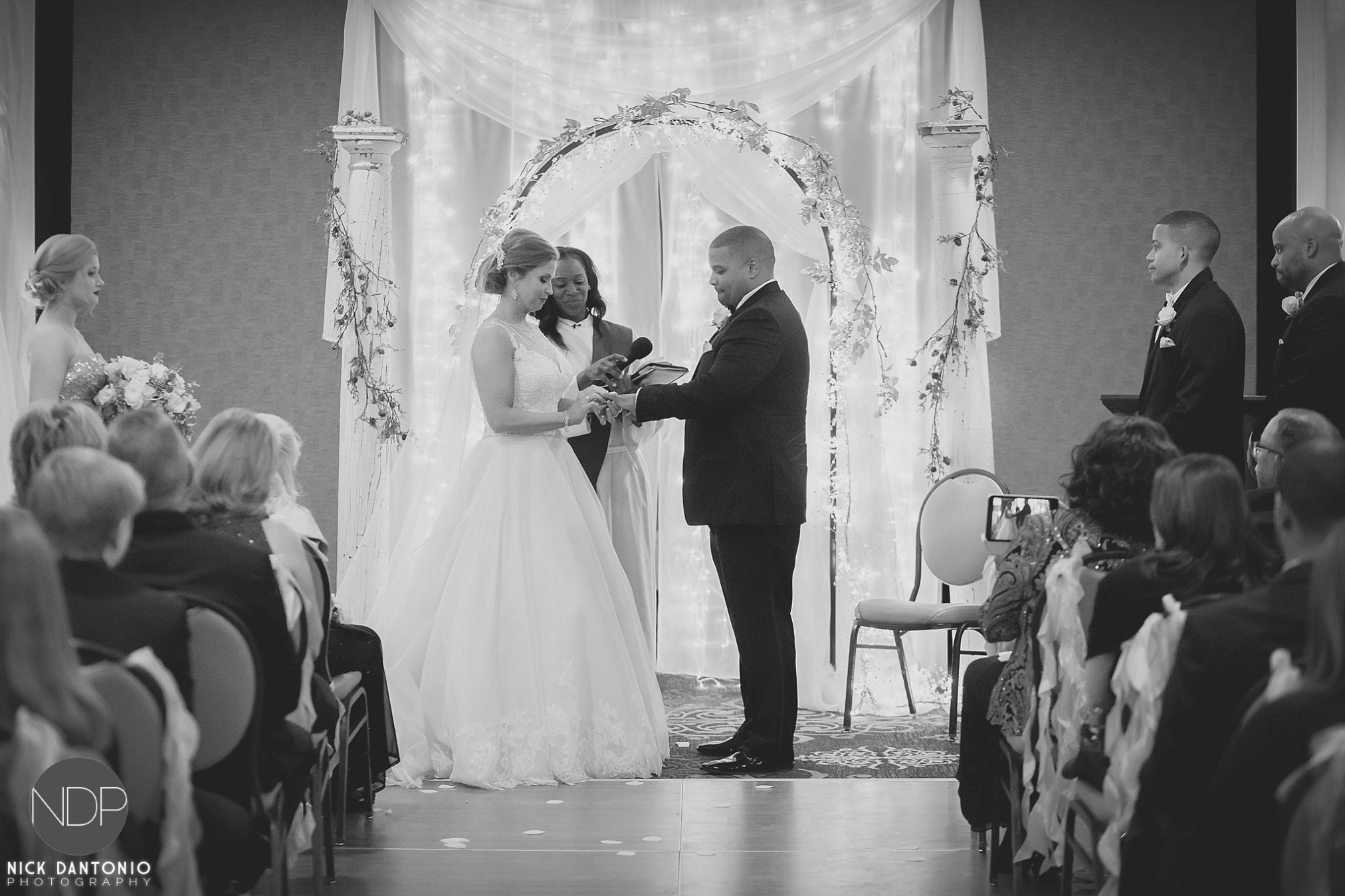34-woodcliff-hotel-and-spa-wedding-ceremony