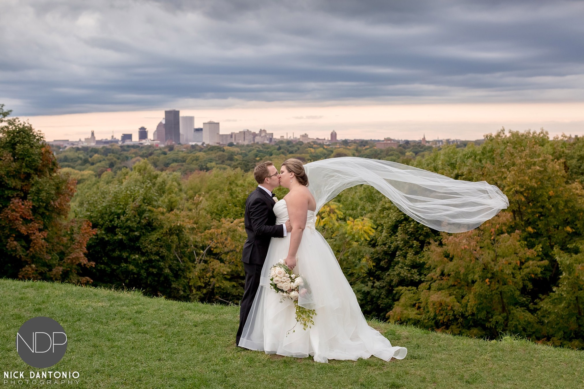 45-cobbs-hill-wedding-photos