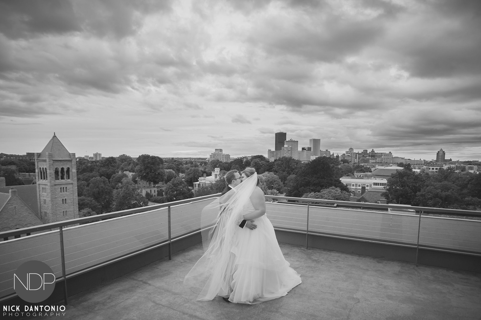 49-strathallan-roof-wedding-photos