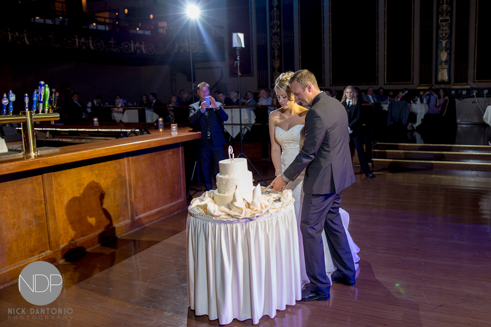 59-The Rapids Theatre Wedding Reception-Blog_© NDP 2016