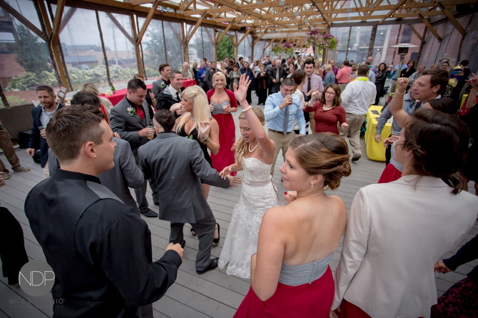 61-Larkin Square Wedding Photos-Blog_© NDP 2015