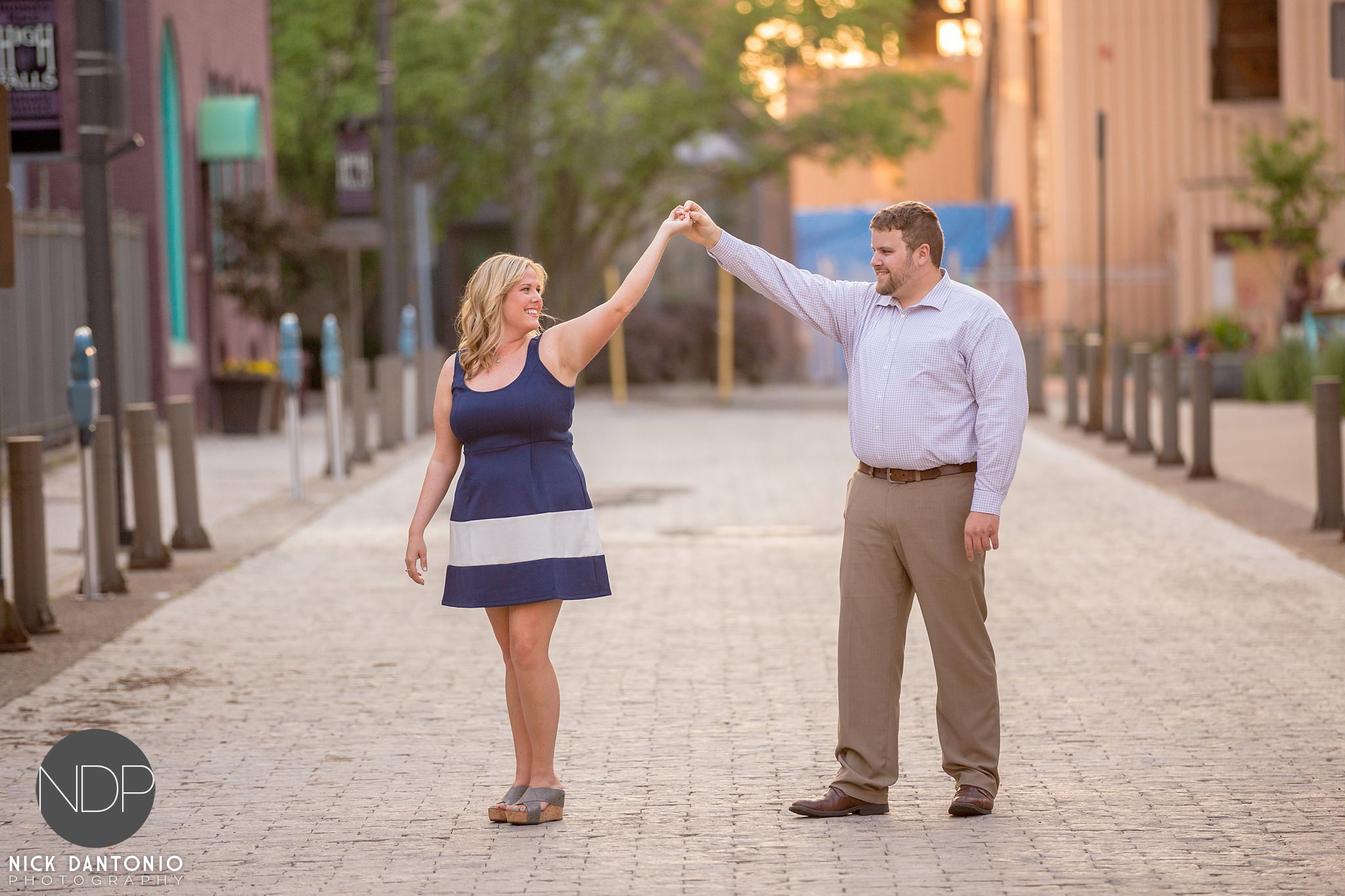 highfalls-rochester-engagement-photos-10