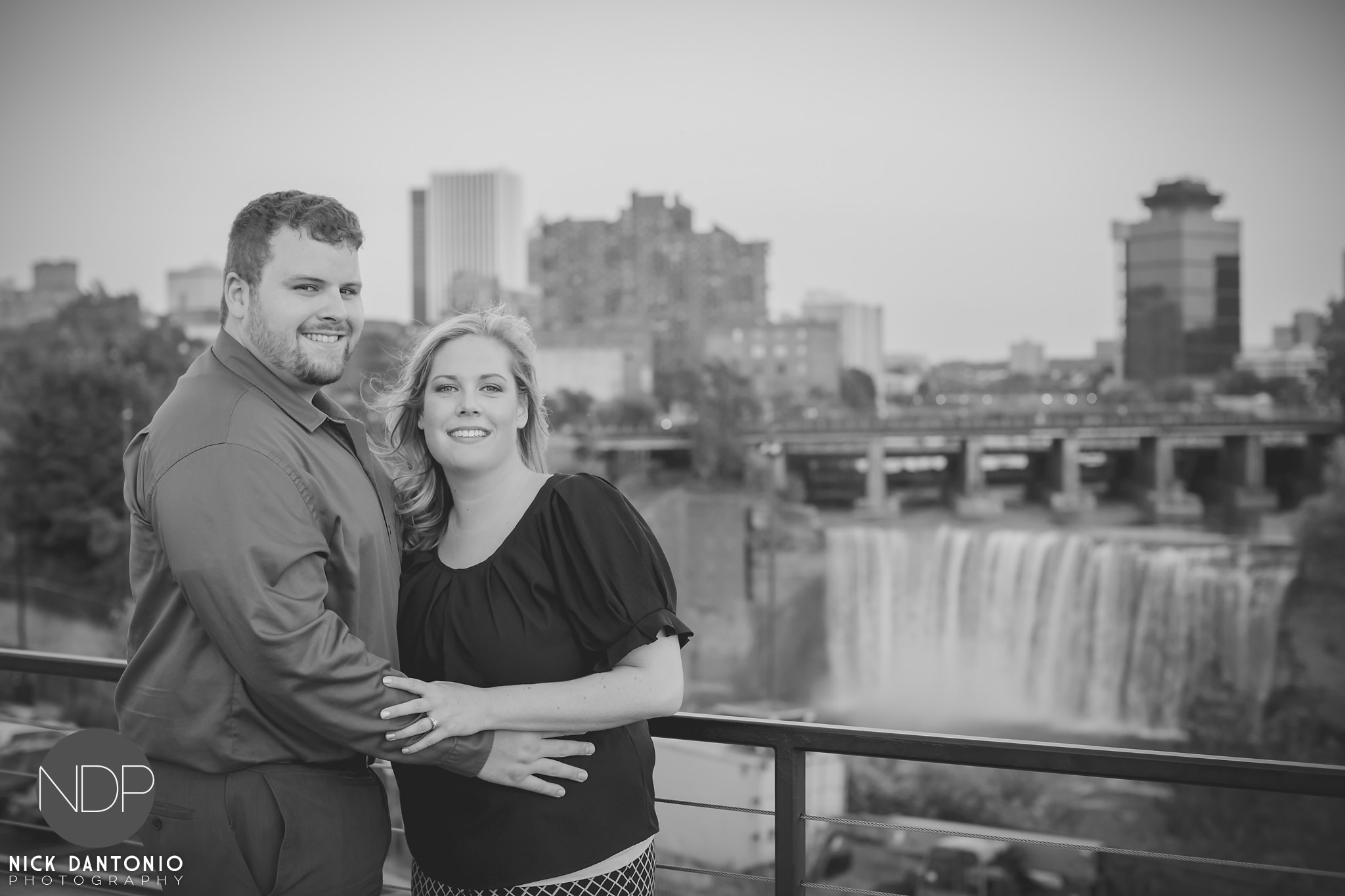 highfalls-rochester-engagement-photos-22