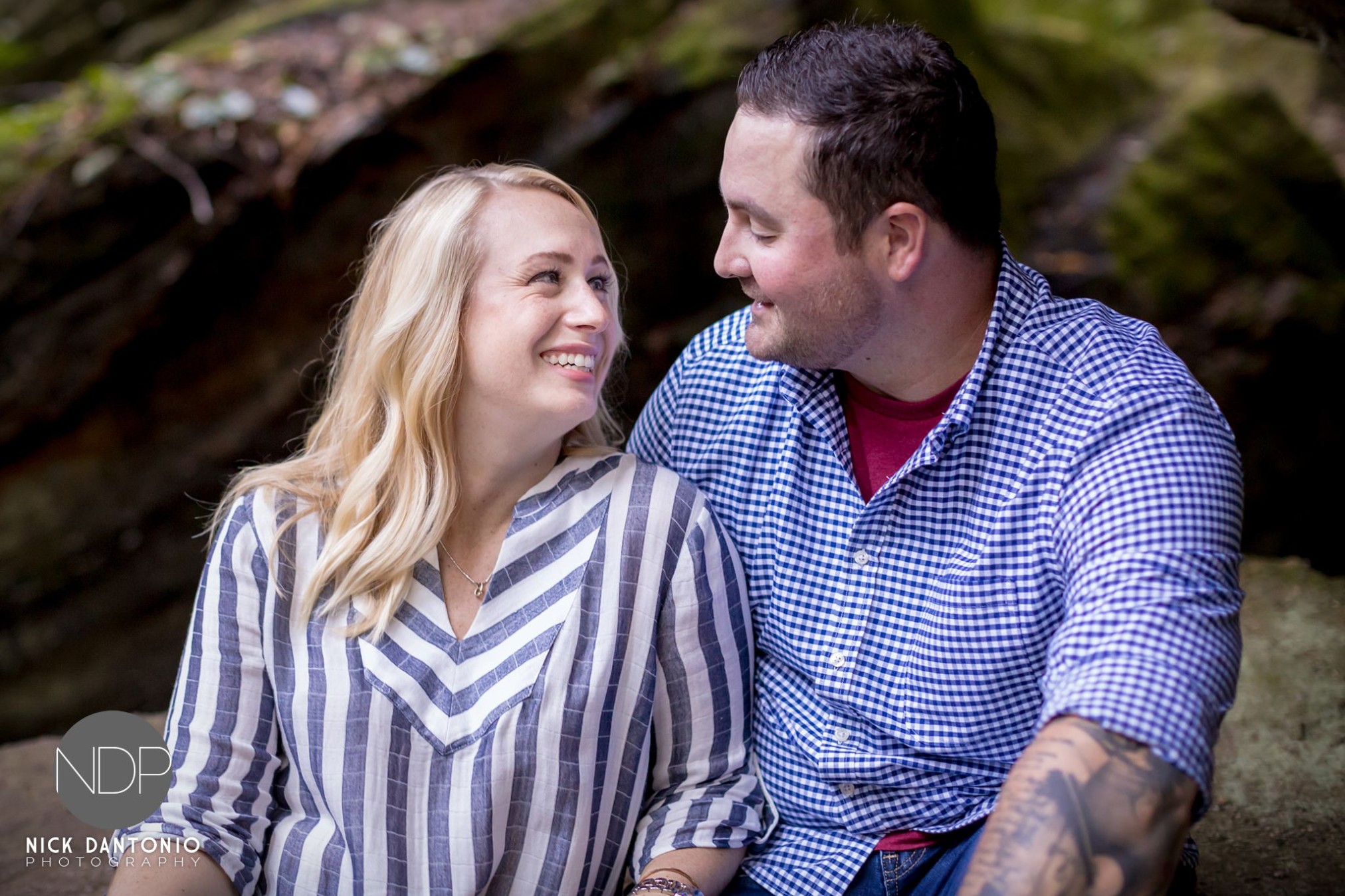 05a-Panama Rocks Engagement Photos